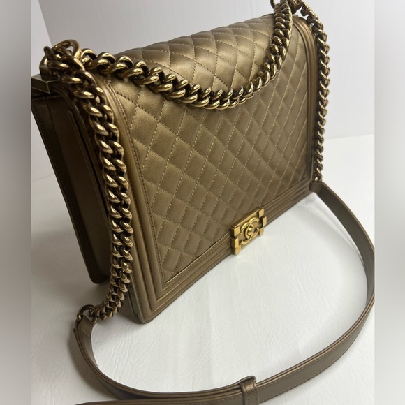 Chanel large maxi metallic bronze quilted boy flap bag - Picture 2 of 15
